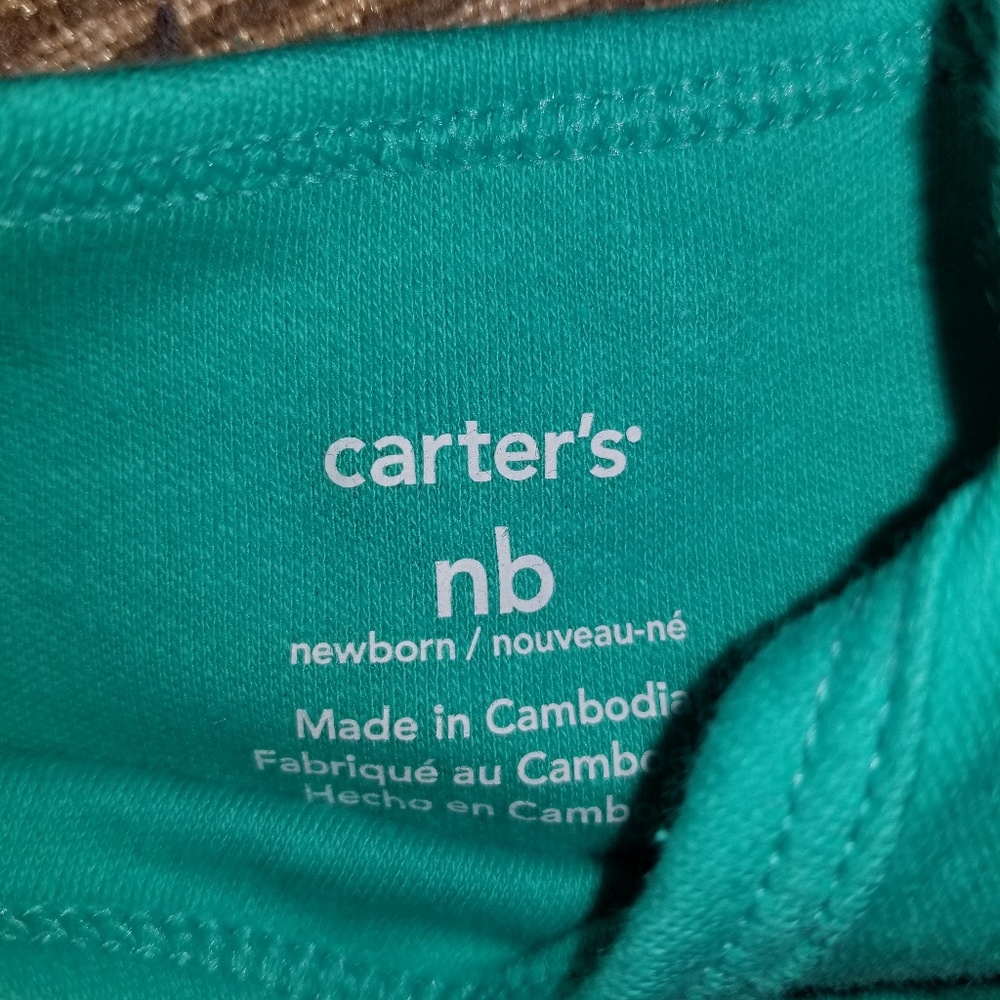 Carter's onesie - Picture 3 of 3